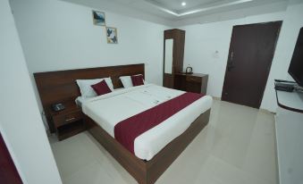 Jr Service Apartment Hotel