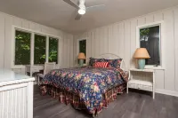 Beach View Cottage - on the Lake