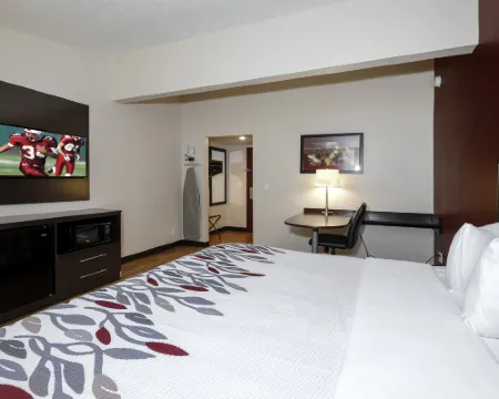 Red Roof Inn Vermillion - U of South Dakota Hotels in Clay County