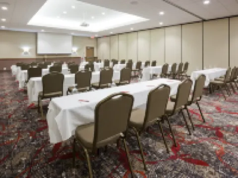 Holiday Inn Express & Suites Willmar by IHG Hotels in Willmar