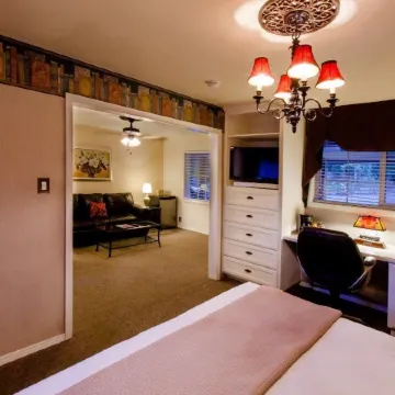 Strawberry Valley Inn