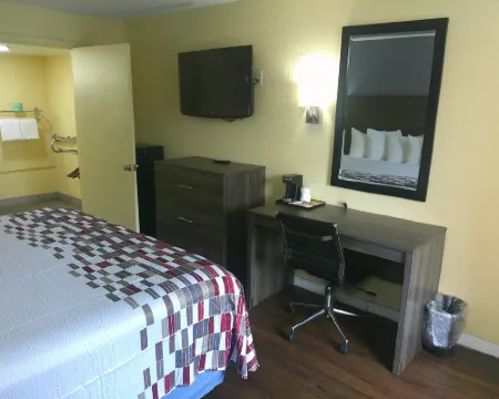 Red Roof Inn Hampton Coliseum Hotels in Hampton