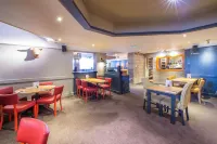 Oldham (Broadway) Hotels in Oldham