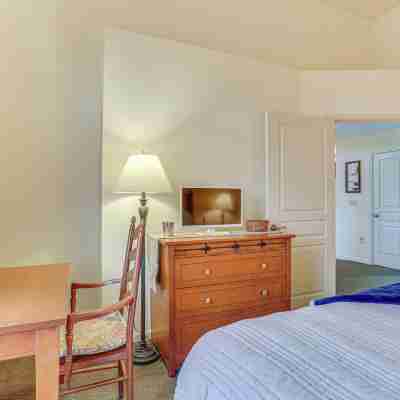 Spacious Condo w/ View < 1 Mi to Mtn Creek Resort! Rooms