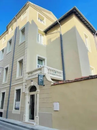 Hotel Majestic Отели рядом с достопримечательностью «Карре д'Ар»