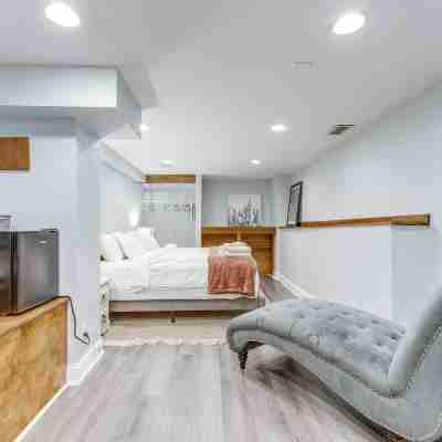 Cozy Denver Studio w/ Patio - 1 Mi to Coors Field! Rooms