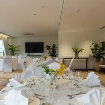 DLF City Club 3