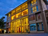 오크 레이 리젠시  호텔