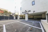 Cielo Hotel - موقف سيارات