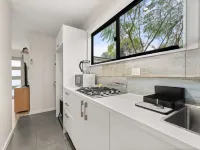 Bright 1-Bed Apartment with Garden Views - 3성급