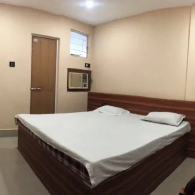 HOTEL SIDHU Hotels near Garabasa centre