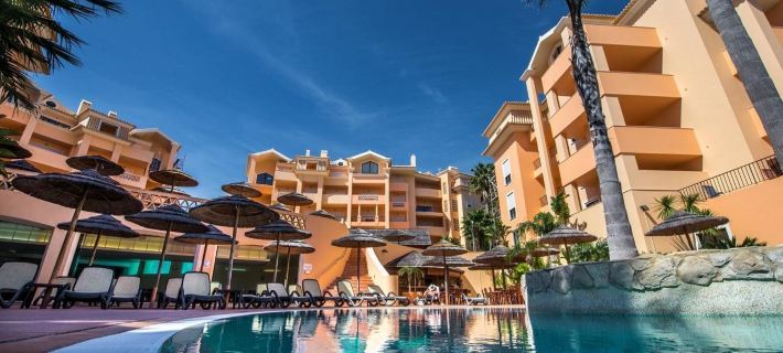 Estrela da Luz Resort ルスのホテル