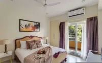 1BHK w Balcony and Pool - 5 Mins to Candolim Beach - Condos