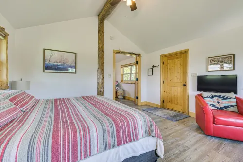 Montana Mountain Getaway: Deck & Amazing Views - 2-Star