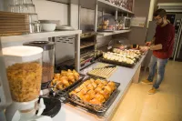 B&B HOTEL Valencia Aeropuerto - breakfast