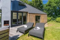 Charming 8-person Villa With hot tub Near the Forest