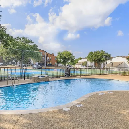  Landing Furnished Apartments - DeSoto