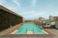 Meluha the Fern Mumbai, Powai, Series by Marriott - Rooftop Pools