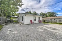 Geneva Cottage w/ Patio - Walk to Park, Lake Erie! - Strand