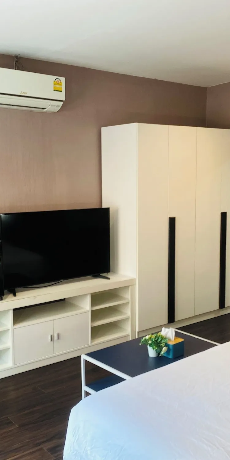 ห้องดีลักซ์ เตียงใหญ่ 1 เตียง