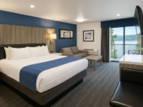 Oyster Bay Inn & Suites Hotels in Bremerton