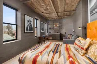 Independence Square Lodge by Frias