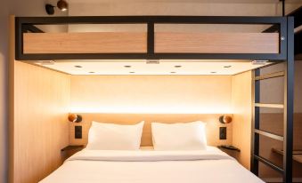 Kyriad ECO - Suresnes - La Defense - Housity