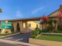 El Castell Motel Hotels near Coast Guard Pier