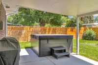 Newly remodeled 5-bedroom house  1.8 mi to Old Town Arvada  Hot Tub, AC