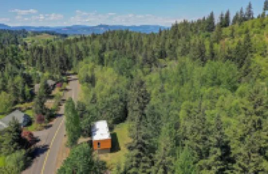 Neal Creek 2 Bedroom Home by Redawning