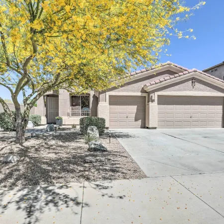 Near Golf & Spring Training: Goodyear Home w/ Pool