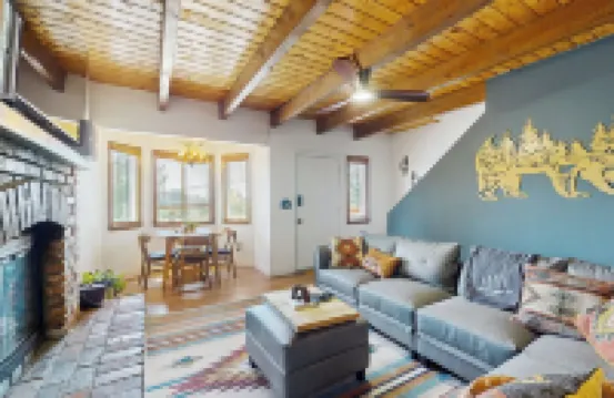 2BR Cabin - Close to Big Bear & Lake Arrowhead