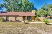 Pensacola Condo w/ Patio by Hospitals & Dining - 3-stjärniga