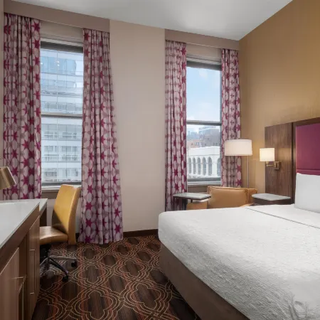 Hampton Inn Majestic Chicago Theatre District Отели рядом с достопримечательностью «Театр CIBC»