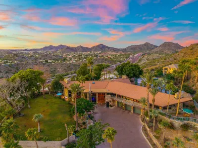 Ch Teau at Piestewa Peak Phoenix s Iconic Estate Hotel a 