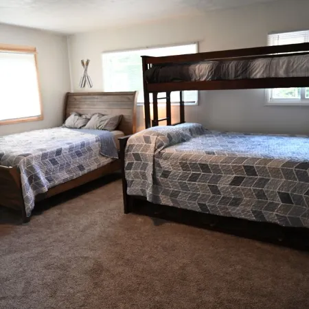 Comfy Duplex unit great for families and small groups, sleeps up to 9