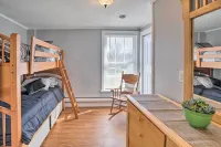 Downtown Canandaigua Apt 1 Mi to Lake and Pier!