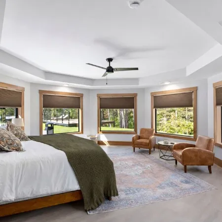Lazaj Luxury Lodge — Heated Pool,Hot Tub, Game Room,Sleeps 16 Near Hocking Hills