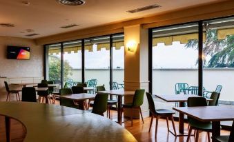 Hotel Excelsior Magenta - Housity