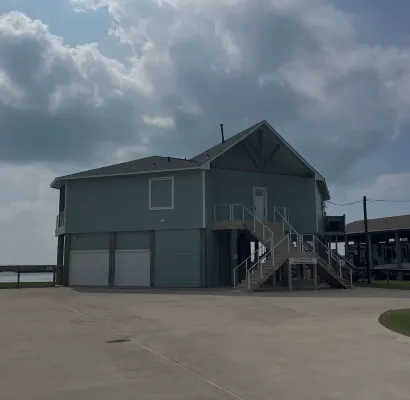 Wow This View!! Watch Dolphins Swim & Swing Downstairs with Gulf & Beach Views!