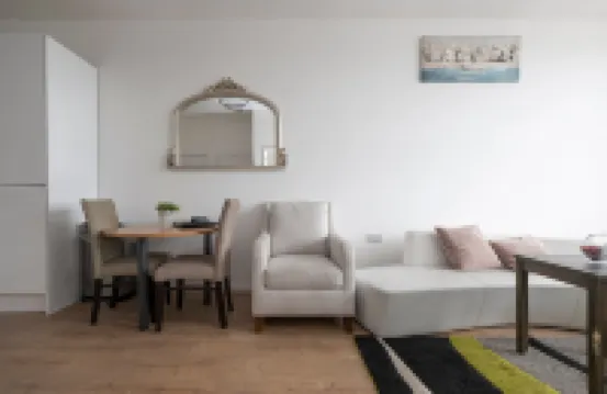 Charming home with gym access in West Bromwich