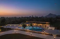 THE MARUWAS - A Luxury Retreat