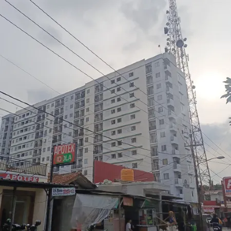 Big and Spacious Studio Apartment at Sky View By Travelio