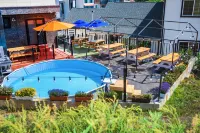 Samcheok Jangho Top Pension - Pools