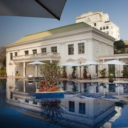 DLF Club 4