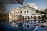 DLF Club 4