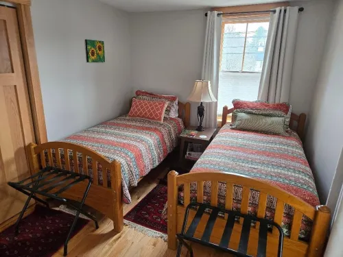 Located in beautiful/historic downtown Peninsula in the heart of a National Park