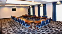 Express Inn & Suites