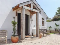 Clova Hotels in 