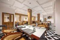 Hotel Mountain Mirage